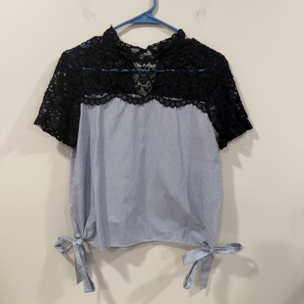 Zara Blue and White Striped Navy Lace Tie Front Blouse Size Medium EUC